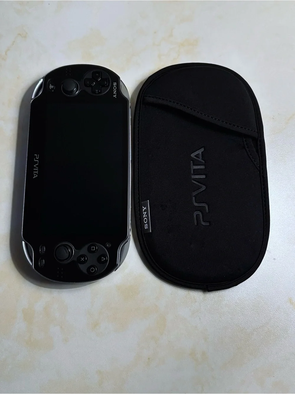 Sony PlayStation Vita PS Vita PCH-1001 in excellent condition.